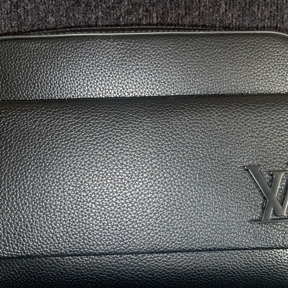 Louis Vuitton Black Men's Messenger Bag